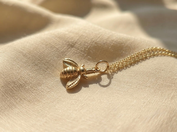 9K Yellow Gold Bumblebee Pendant Necklace