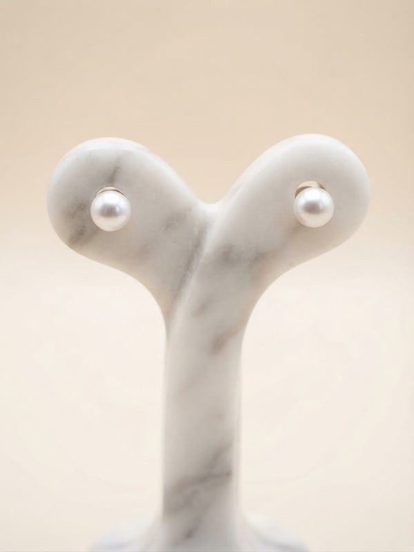 9K Yellow Gold and Pearl Stud Earrings