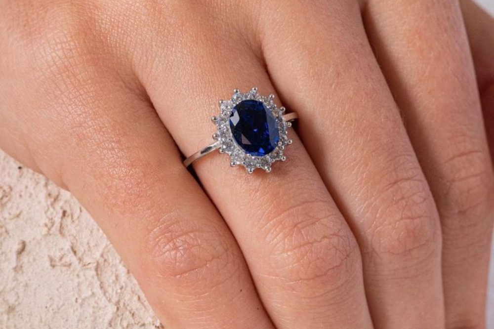 Sapphire ring with halo diamond