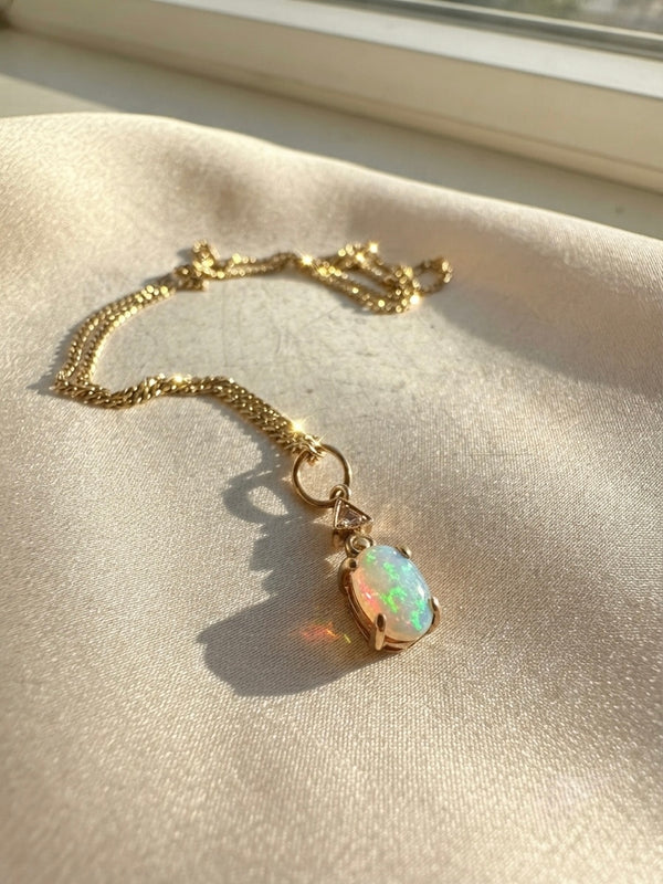 9K Yellow Gold Opal Drop Pendant Necklace