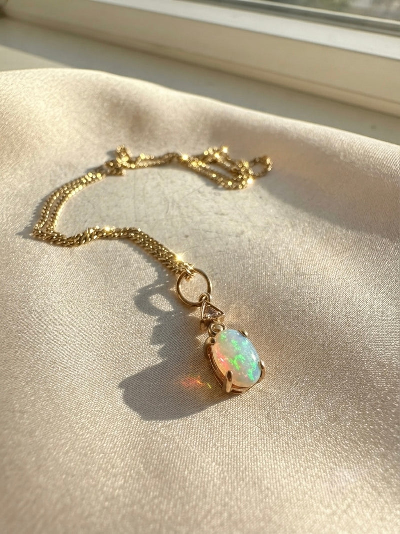 9K Yellow Gold Opal Drop Pendant Necklace