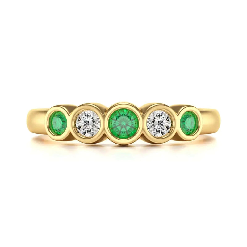18ct Gold Diamond Round Emerald  Engagement Ring 