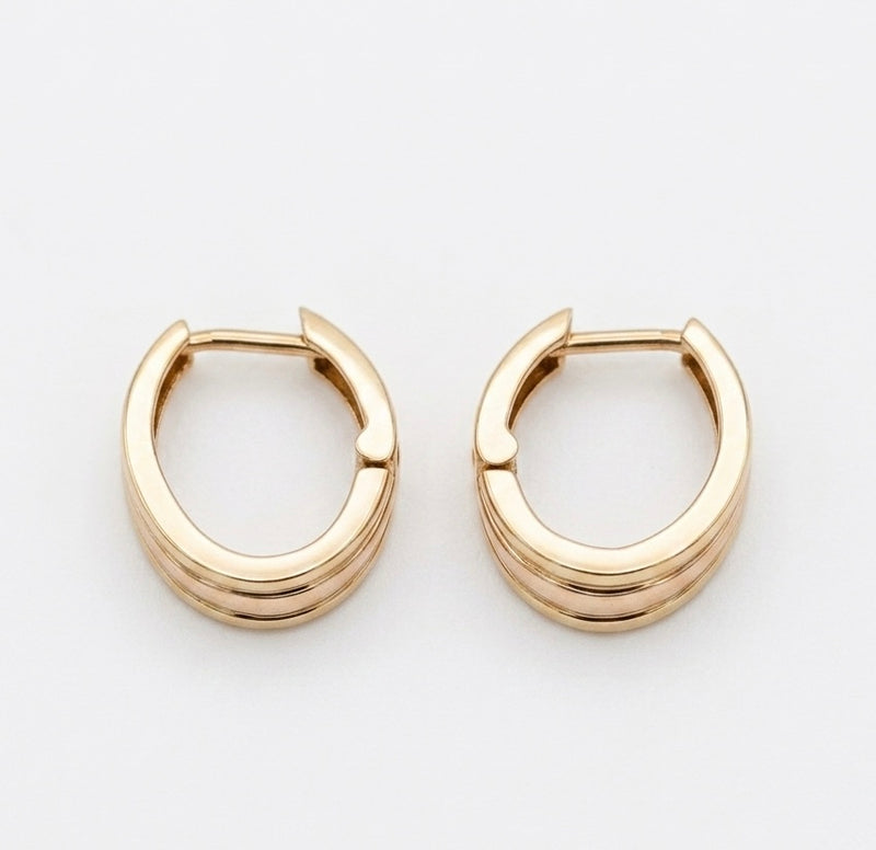 9K Yellow Gold Wide Ribbed Gold Huggie Earrings