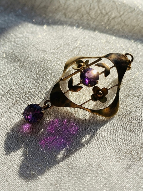 9K Yellow Gold Vintage Amethyst Openwork Drop Pendant