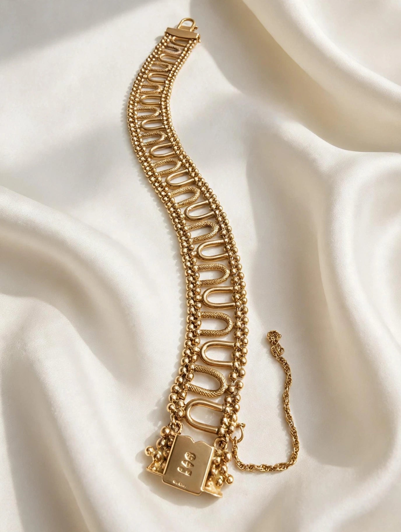 9K Yellow Gold Beaded Openwork Link Bracelet