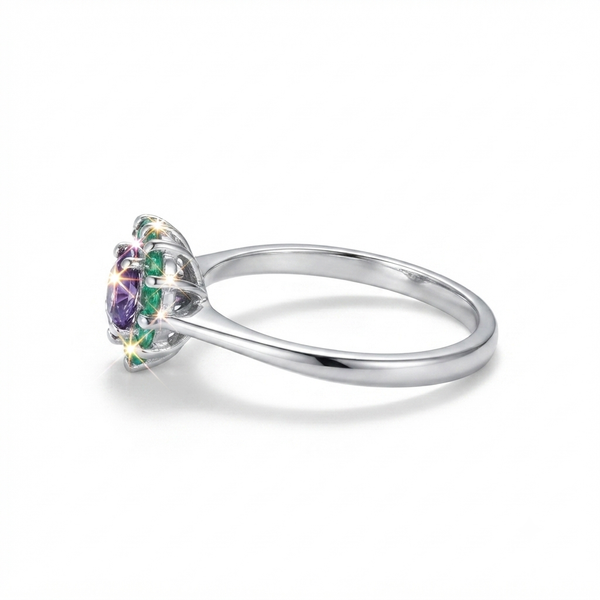 18K White Gold Heart Shaped Amethyst & Emerald Vintage Dress Ring