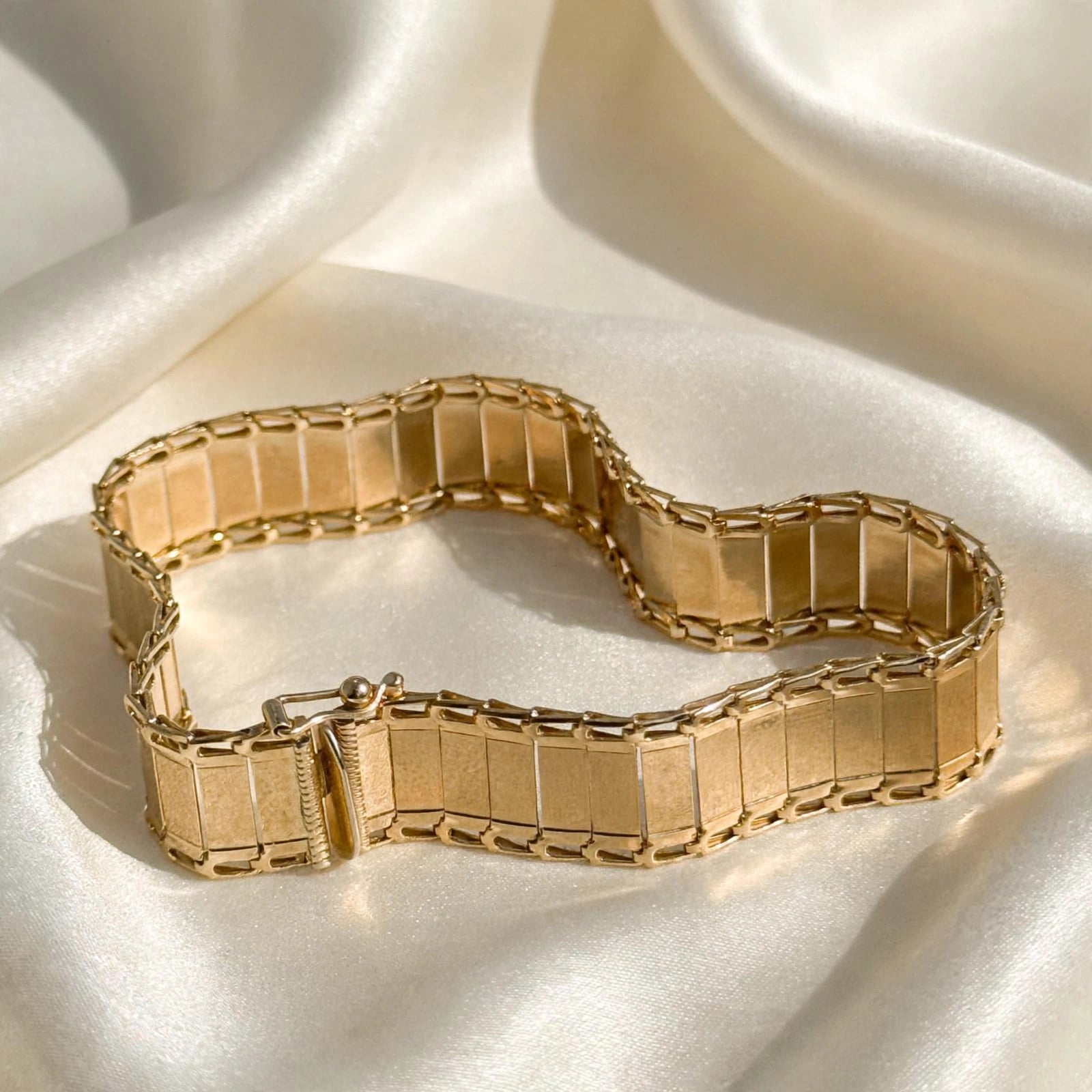 9K Yellow Gold Wide Gate Panel Bracelet 7.2''