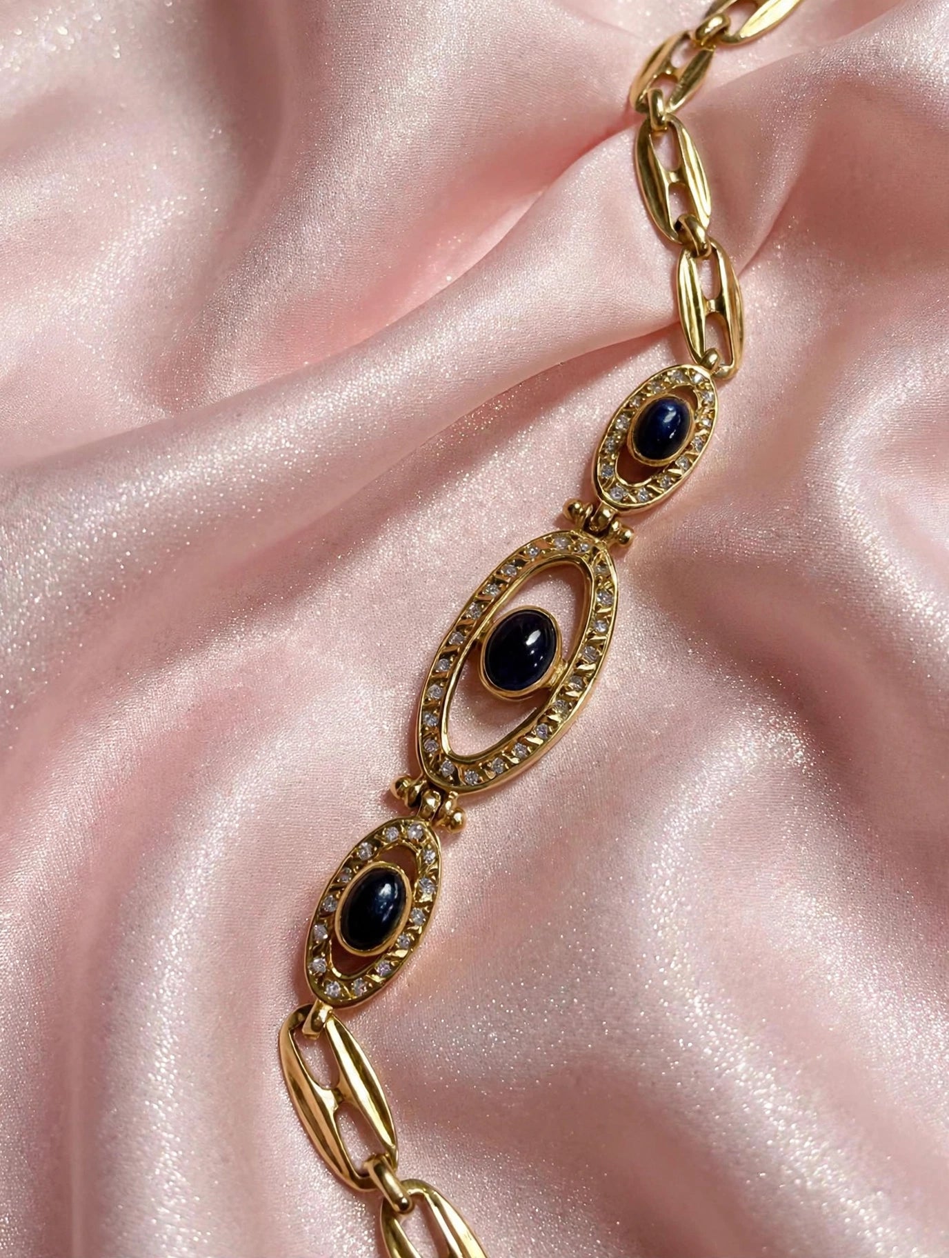 18K Yellow Gold Cabochon Sapphire & Diamond Bracelet