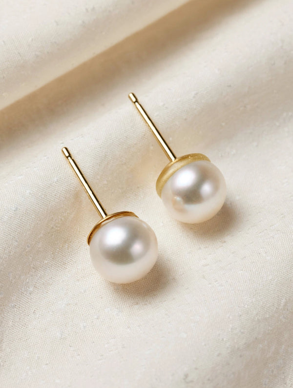 9K Yellow Gold and Pearl Stud Earrings