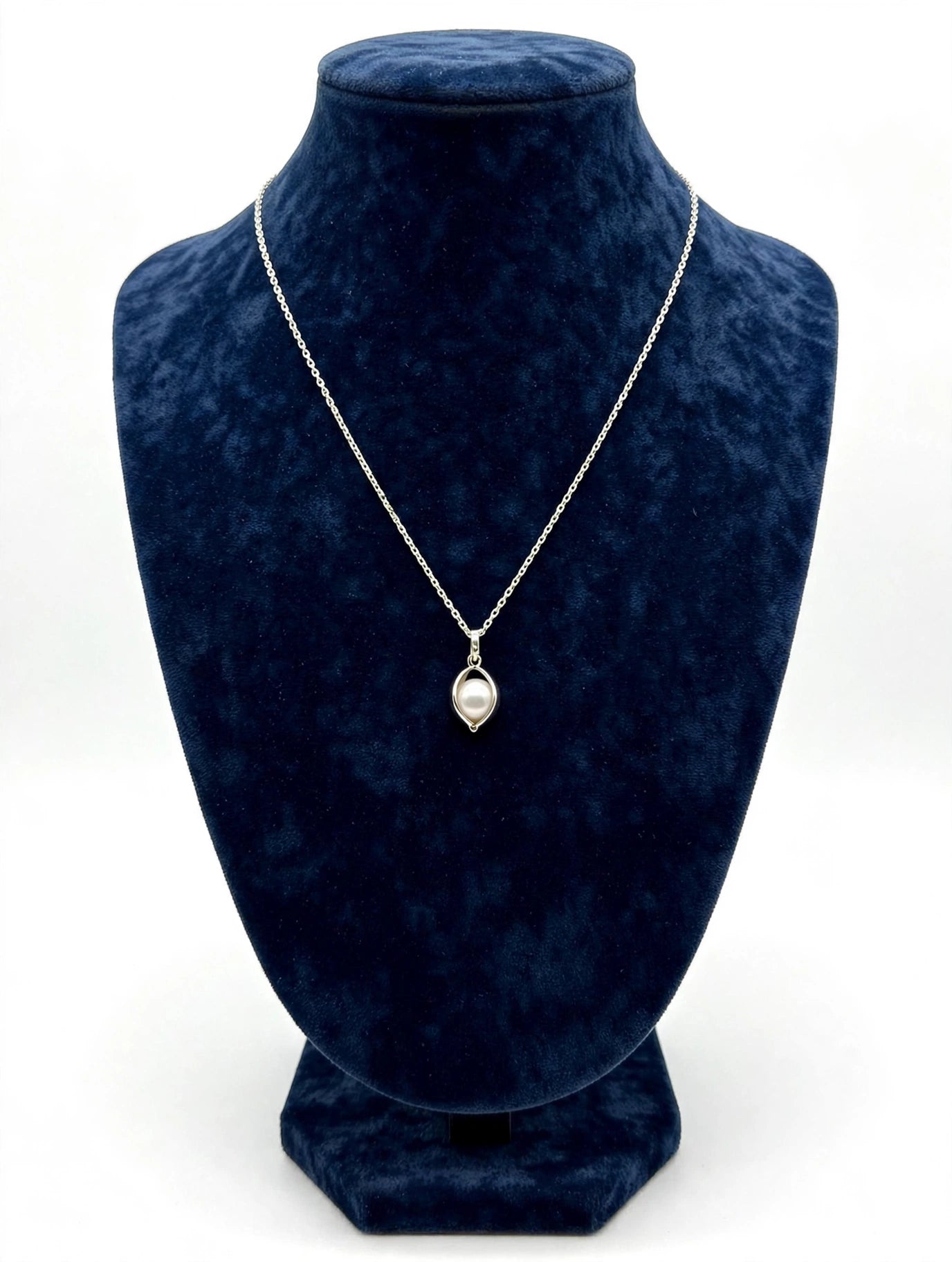 Sterling Silver Freshwater Pearl Pendant Necklace