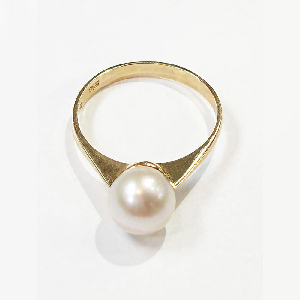 9K Yellow Gold Pearl Solitaire Ring