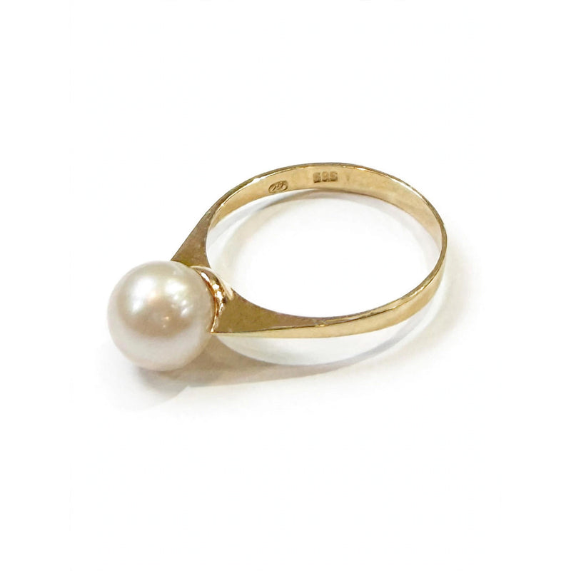 9K Yellow Gold Pearl Solitaire Ring