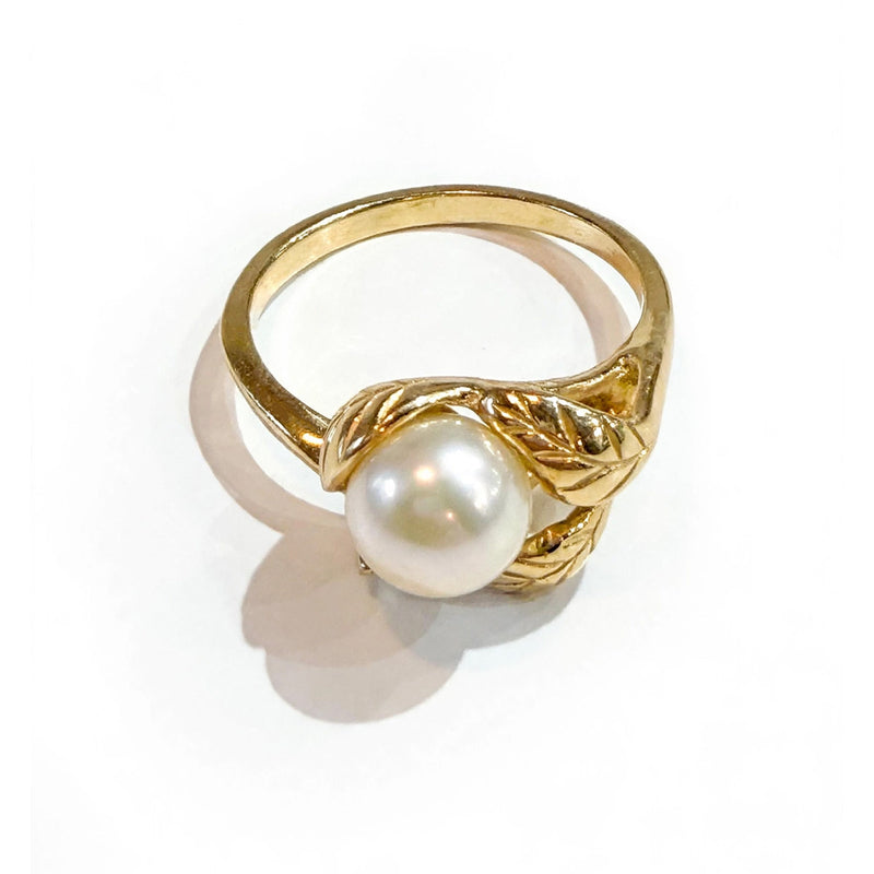 9K Yellow Gold Pearl Leaf Accent Ring