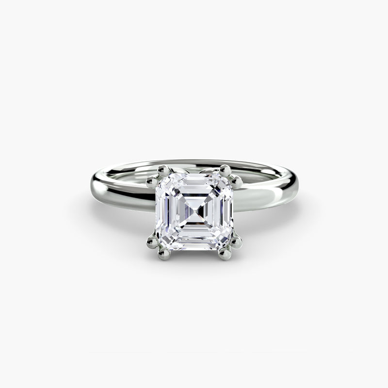 Diamond ring with a square-cut gemstone 