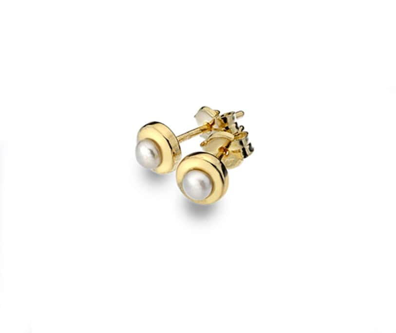 9ct Yellow Gold Circle White Fresh Water Pearl Stud Earrings